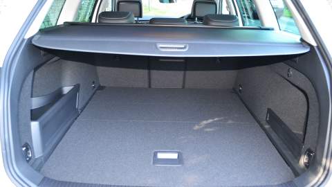 Volkswagen Passat GTE rear seats